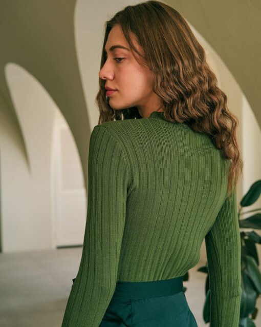 The Round Neck Ribbed Knit Sweater - Image 5